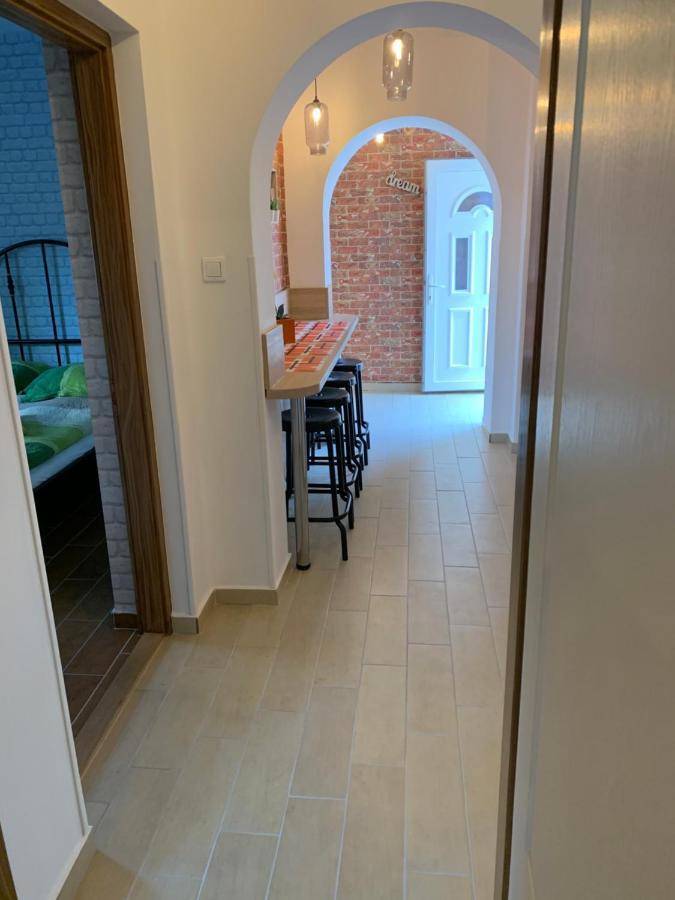 Armada Family Apartment Hajdúszoboszló Eksteriør billede