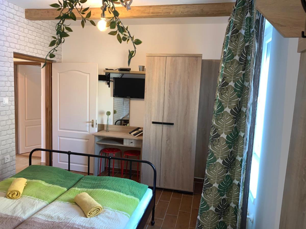 Armada Family Apartment Hajdúszoboszló Eksteriør billede