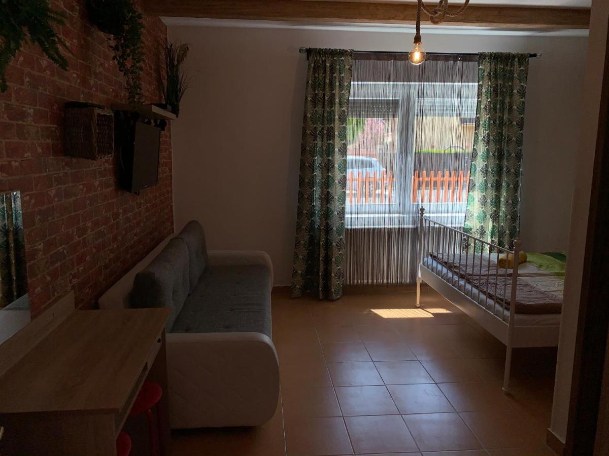 Armada Family Apartment Hajdúszoboszló Eksteriør billede