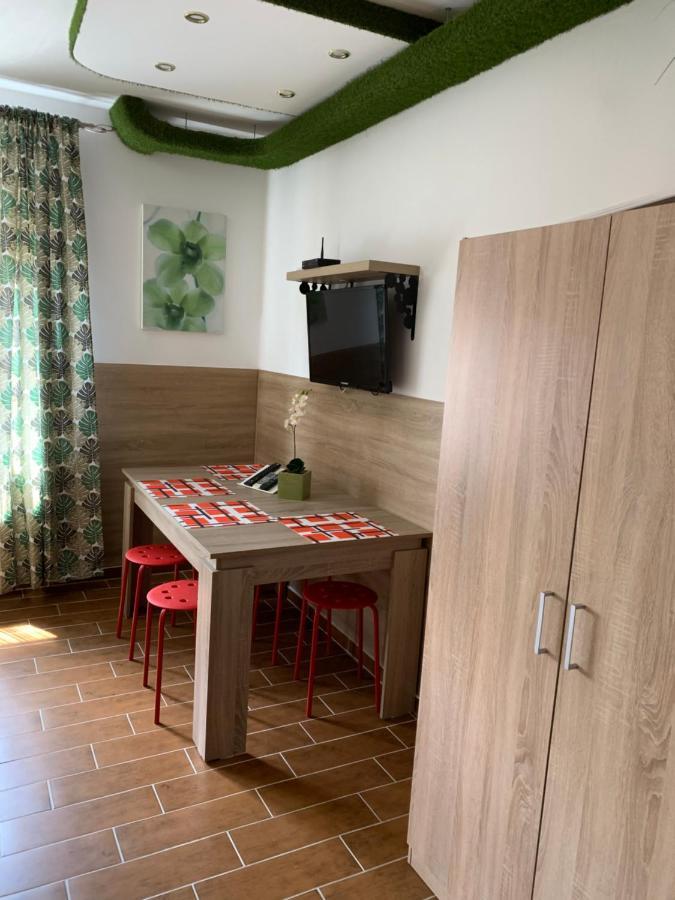 Armada Family Apartment Hajdúszoboszló Eksteriør billede