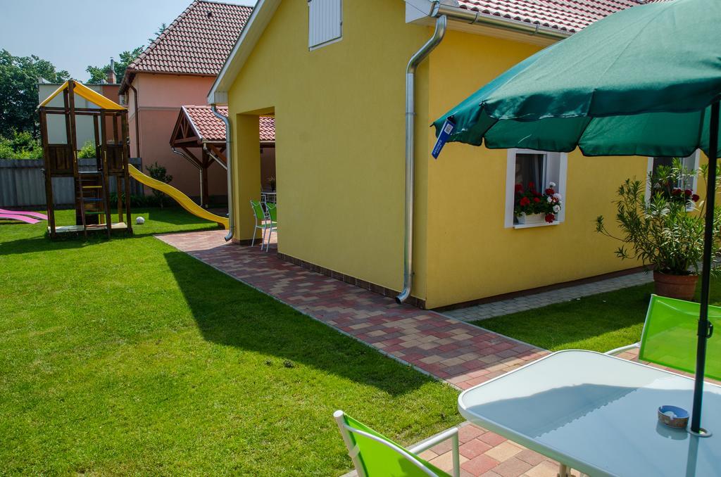 Armada Family Apartment Hajdúszoboszló Eksteriør billede